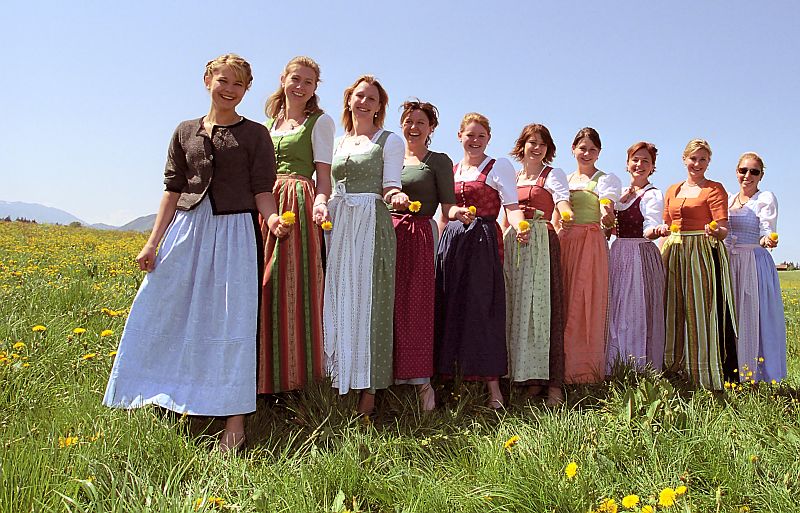 northern german traditional clothing