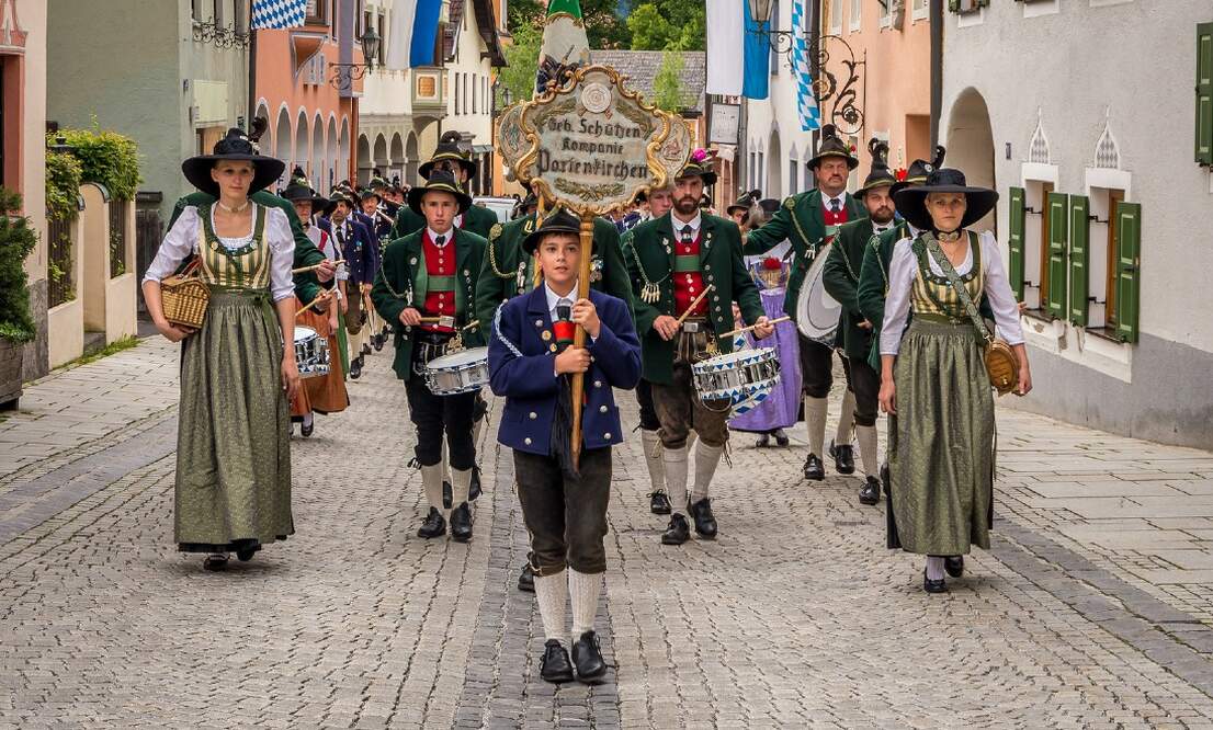 northern german traditional clothing