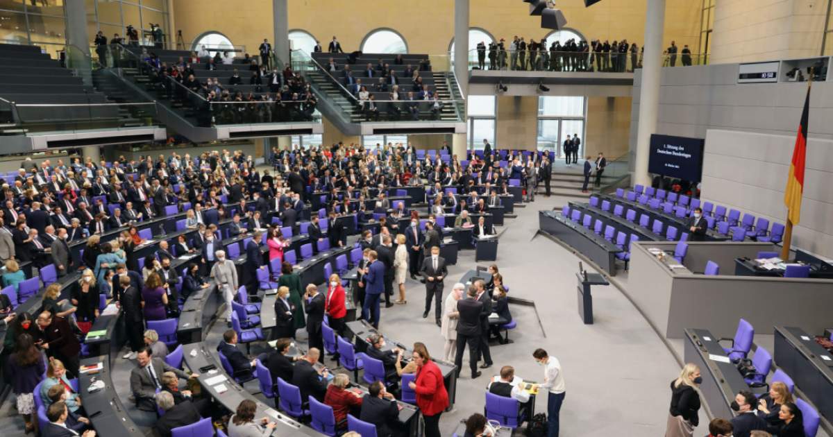 Bundestag passes major reform to German immigration laws