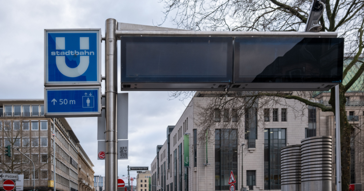 Public transport strikes begin in 6 German states